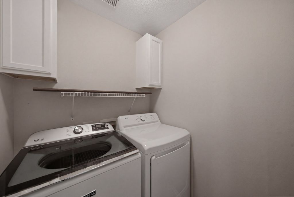 Listing Photo: 1935 SE Prairie Creek Dr, Waukee, IA 50263-24